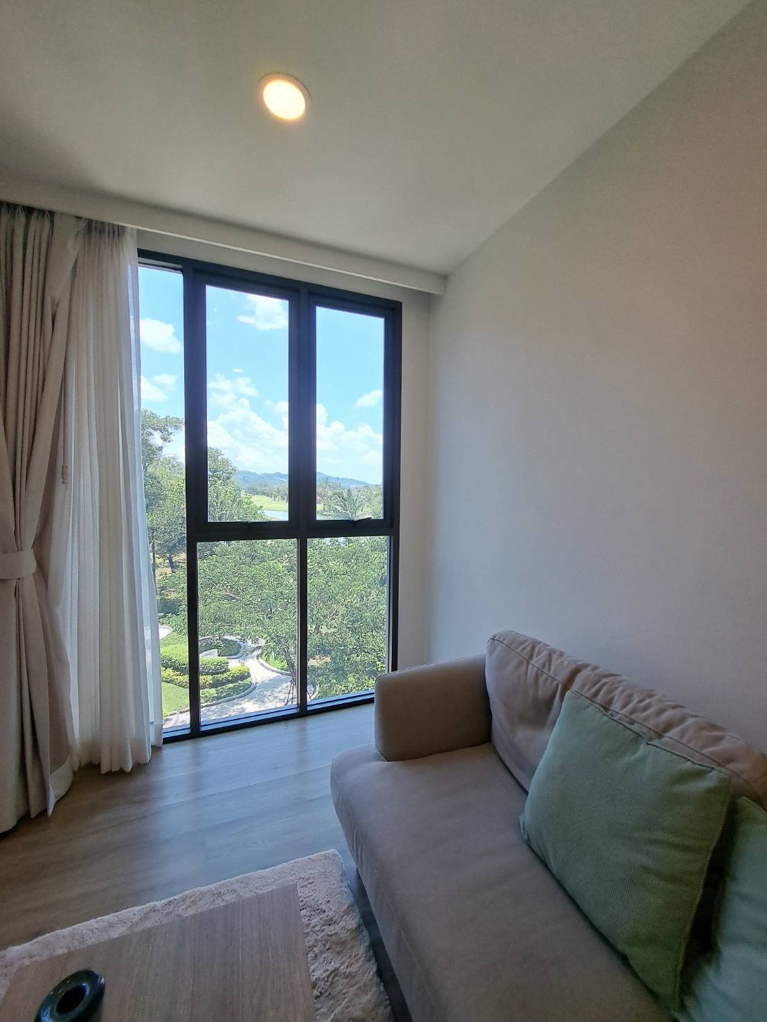 Rare unit Foreign Quota last room  condo in Laguna for sale , golf course view rare unit  Foreign quota - image 2