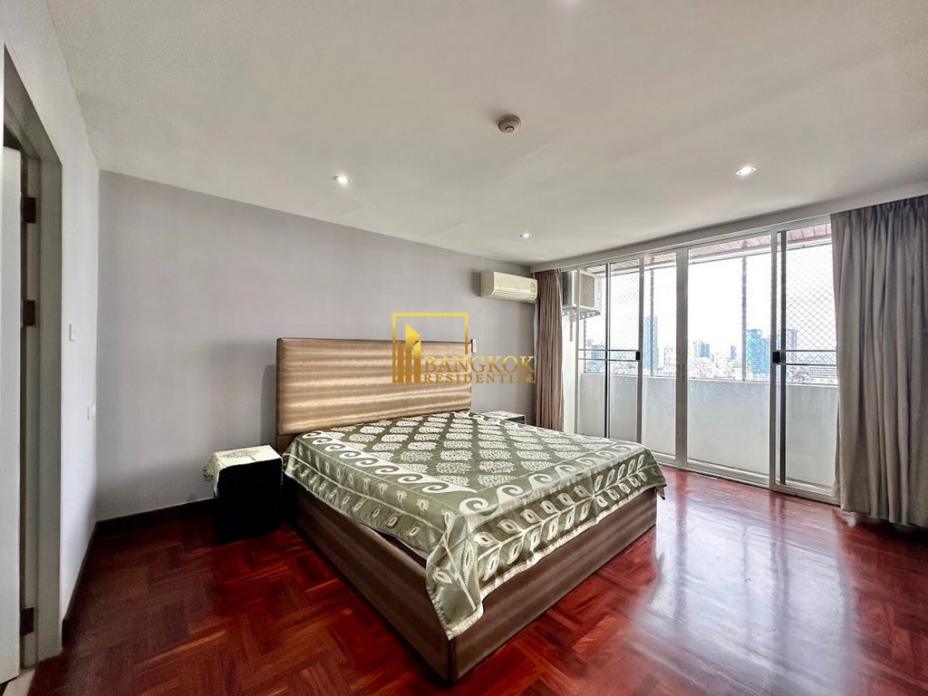 รูป Oriental Towers | Spacious 3 Bedroom Condo in Ekkamai - BR18583CD - รูปที่ 21/41