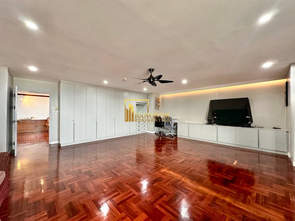 รูป Oriental Towers | Spacious 3 Bedroom Condo in Ekkamai - BR18583CD - รูปที่ 14/41
