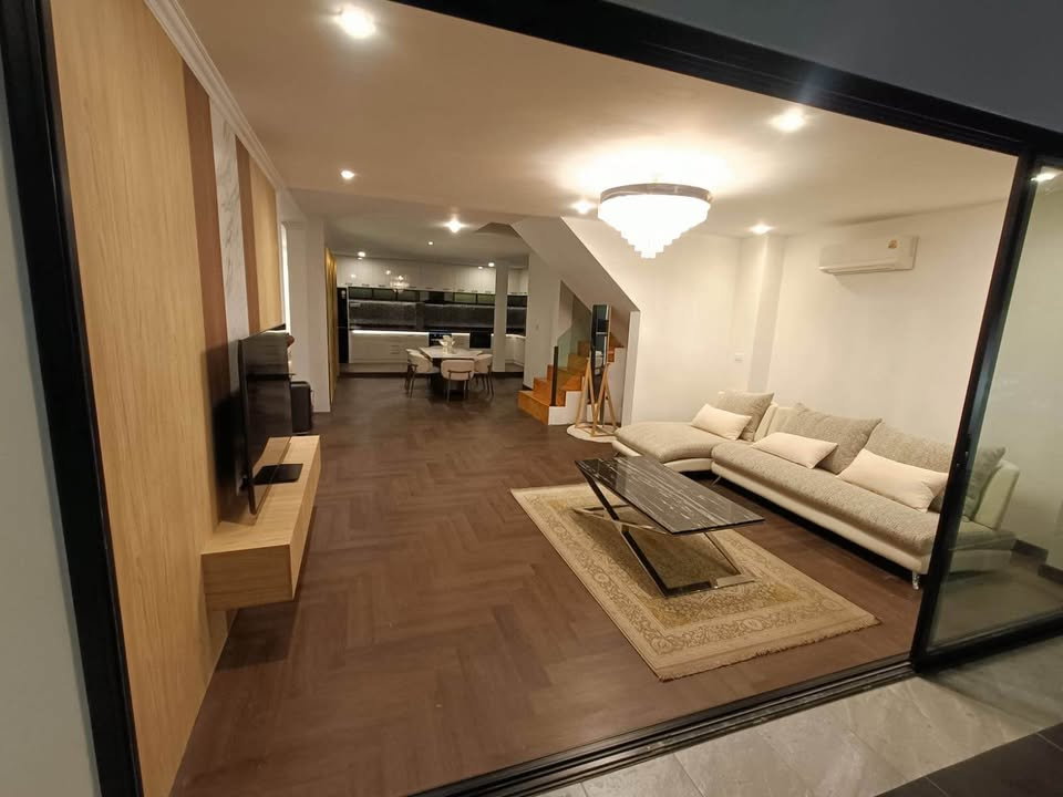 รูป 3 Bedroom Pool Villa for Sale East Pattaya - รูปที่ 3/11
