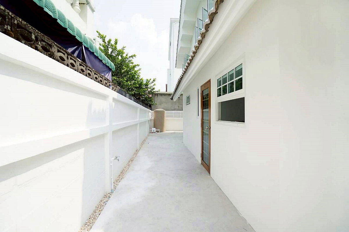 รูป บ้านสวย ทำเลดี พระราม 2 #หมู่บ้านวรการ  บ้านเดี่ยว 4 ห้องนอน  รีโนเวทใหม่   ใกล้เซ็นทรัล พระราม 2 - รูปที่ 23/25