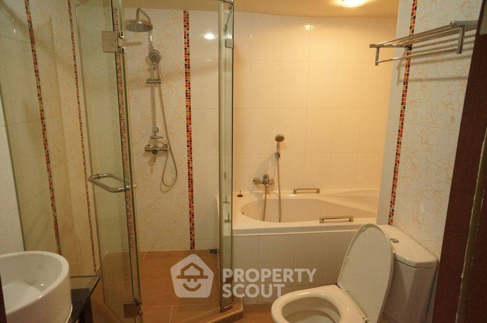 รูป คอนโด 2-ห้องนอน ที่ บ้านสวนเพชร คอนโดมิเนียม ใกล้ BTS พร้อมพงษ์ (ID 380287) - รูปที่ 8/16