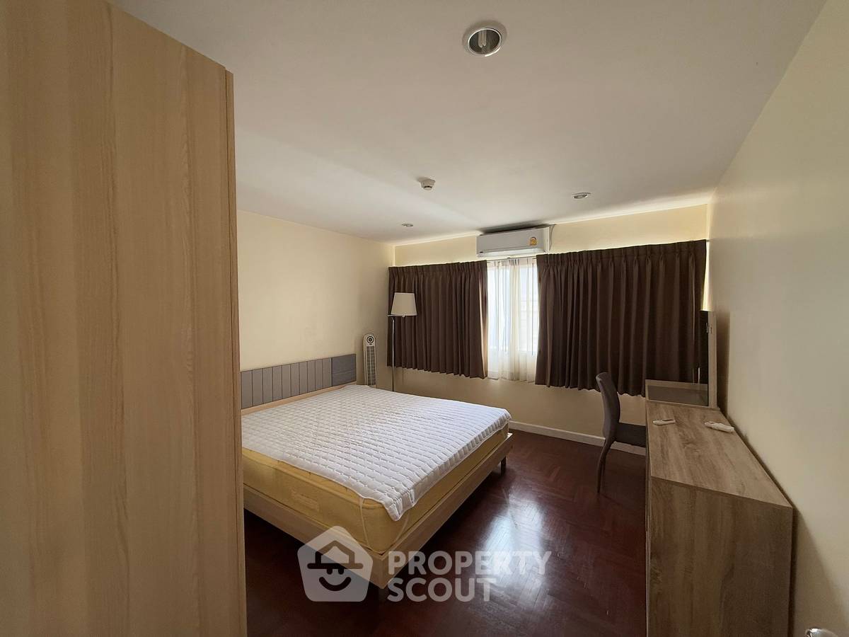 picture 2-BR Condo at Silom Condominium near BTS Sala Daeng (ID 805732) - 7/18