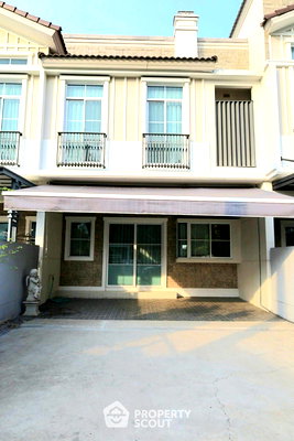 Townhouses for rent Bangkok : 3-BR Townhouse in Dokmai (ID 2782069)