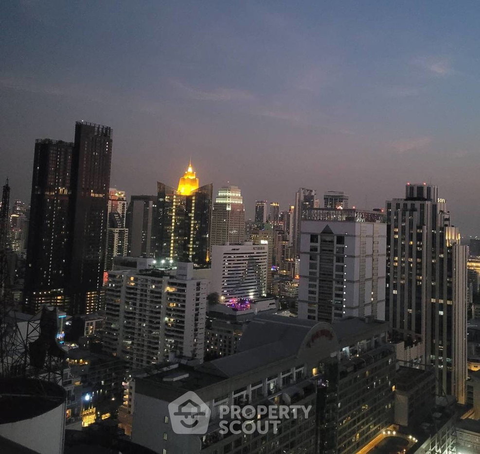 รูป คอนโด 1-ห้องนอน ที่ สุขุมวิท สวีท คอนโดมิเนียม ใกล้ BTS นานา (ID 1231278) - รูปที่ 9/10