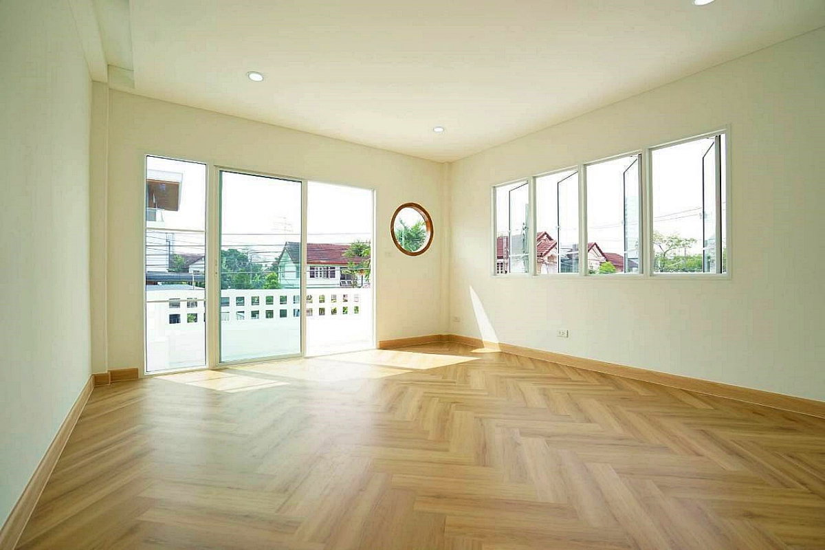 รูป บ้านสวย ทำเลดี พระราม 2 #หมู่บ้านวรการ  บ้านเดี่ยว 4 ห้องนอน  รีโนเวทใหม่   ใกล้เซ็นทรัล พระราม 2 - รูปที่ 15/25