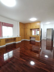 picture Luxury House for Sale in Windmill Golf Course - 21/23