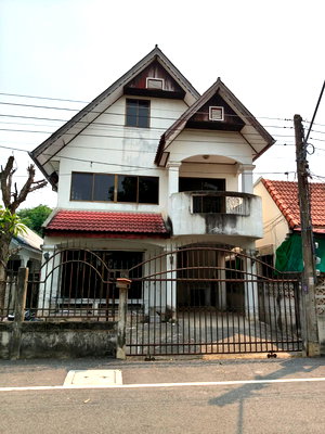 บ้านเดี่ยว เชียงใหม่ : 🏡 ขายบ้านมือสอง 2 ชั้น ต.แม่เหียะ เมืองเชียงใหม่ ซอยกาดวรุณ ราคาดี เหมาะรีโนเวท