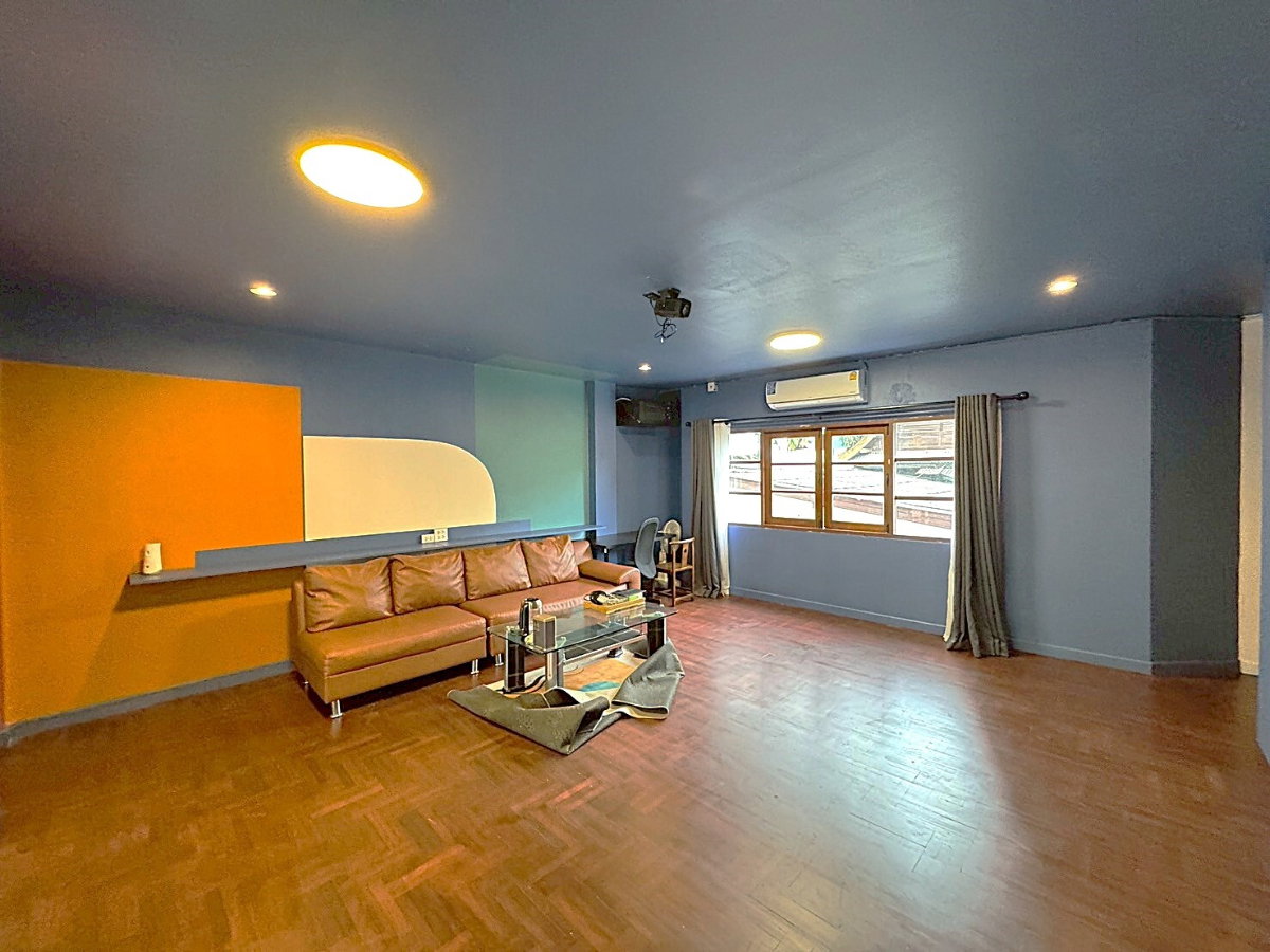 รูป ทาวเฮ้าท์ทองหล่อ ตกแต่งทันสมัย เหมาะอยู่อาศัยและทำธุรกิจ ** NO CO-AGENT ** - รูปที่ 7/14