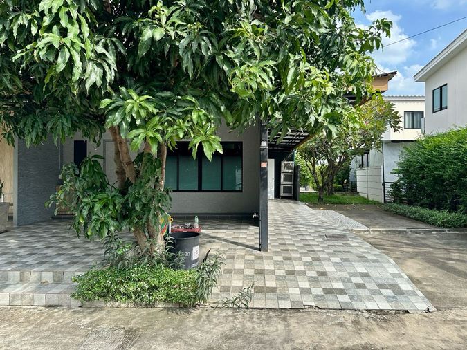 K-104💢หลังมุม เช่า22,500 🌵🌈 The Connect แจ้งวัฒนะ-ติวานนท์ 🌵🌈 เหมาะสำหรับทำออฟฟิศสำนักงานหรือพักอาศัย บ้านอยู่หน้าสนามหญ้าในหมู่บ้าน