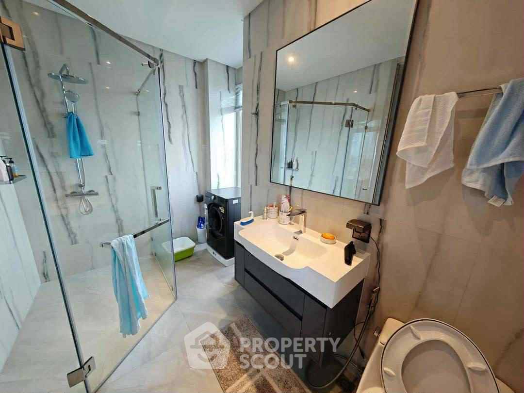 รูป คอนโด 2-ห้องนอน ที่ รีเฟล็คชั่น จอมเทียน บีช พัทยา ใกล้ เมืองพัทยา (ID 2282592) - รูปที่ 5/10