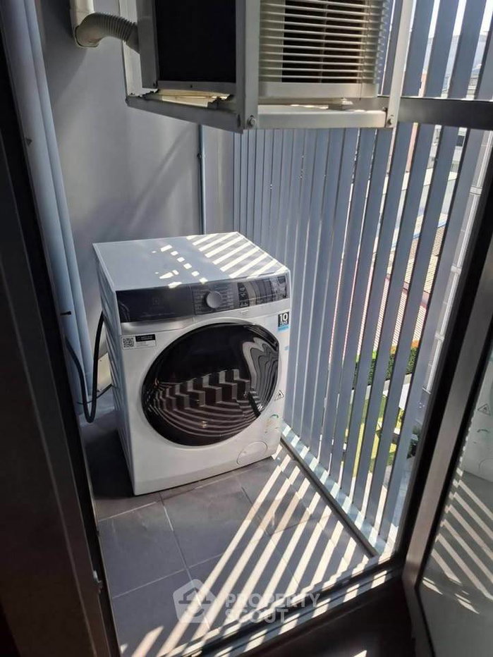 รูป คอนโด 1-ห้องนอน ที่ ไซมิส เอ๊กซ์คลูซีพ ควีนส์ ใกล้ MRT ศูนย์การประชุมแห่งชาติสิริกิติ์ (ID 2778911) - รูปที่ 8/9