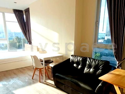 เช่าคอนโด BTS เซนต์หลุยส์ : ▚ LI107ツ ให้เช่า: Ivy Sathorn Studio 34.6sqm. 18K ✨ ห้องมุมราคาดี รวมที่จอดรถ พร้อมโปรส่วนลดพิเศษ 🏙️