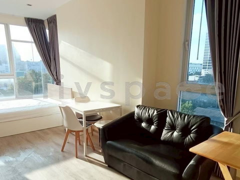 ▚ LI107ツ FOR RENT: Ivy Sathorn Studio 34.6sqm. 18K ✨ Corner Unit, Parking Included, Special Discount Offer 🏙️