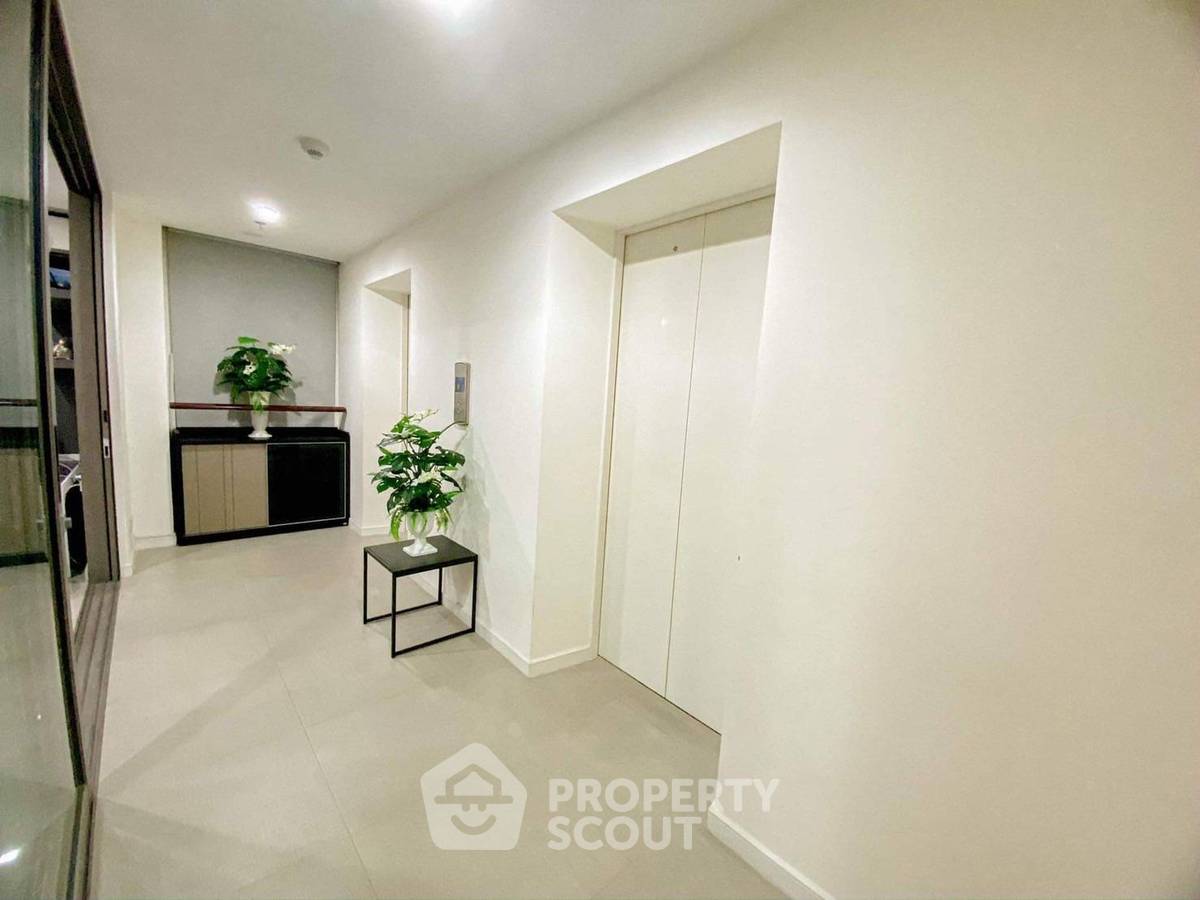 picture 2-BR Condo at Star View close to Phra Ram 3 (ID 921652) - 3/11