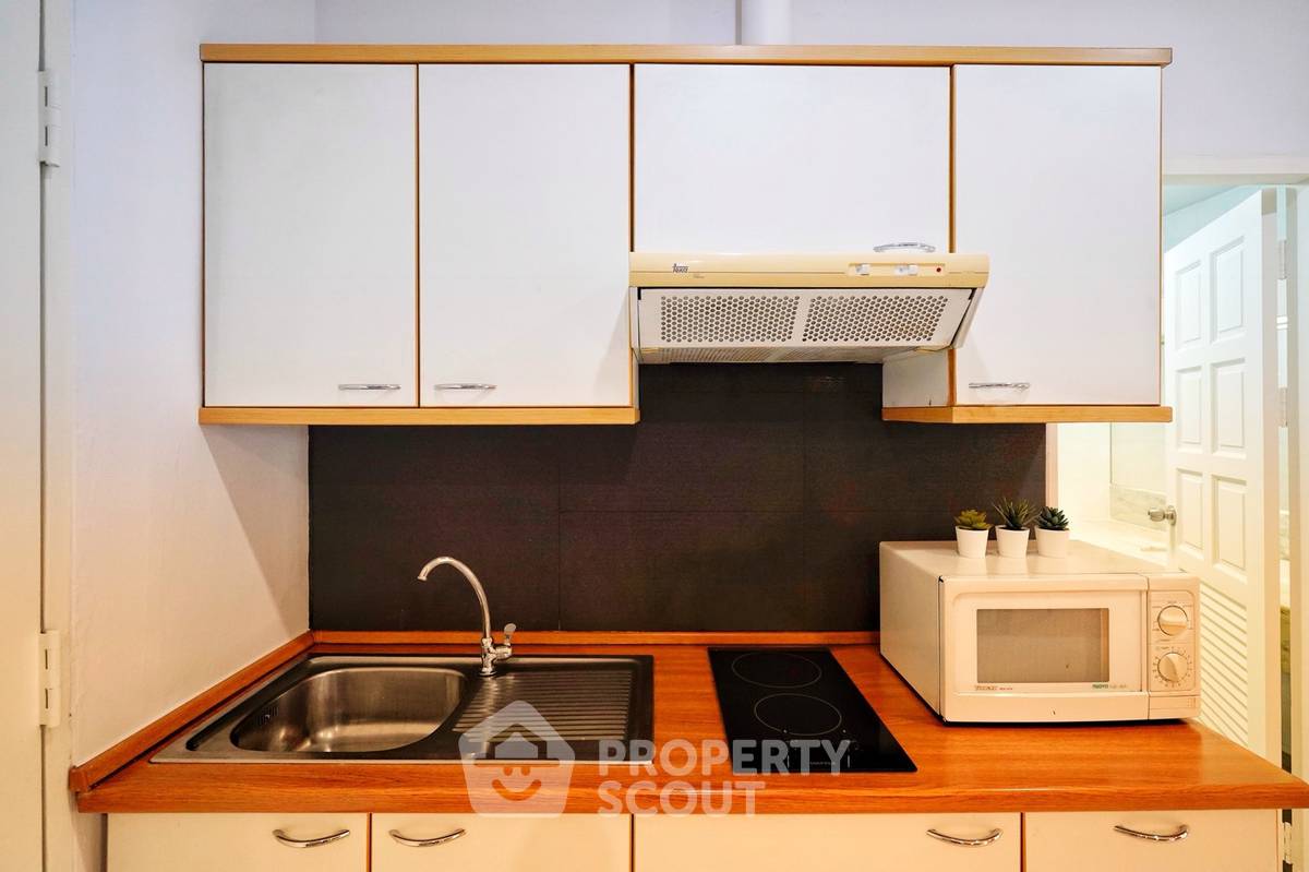 picture 1-BR Condo at Park Ploenchit near BTS Phloen Chit (ID 476533) - 3/7