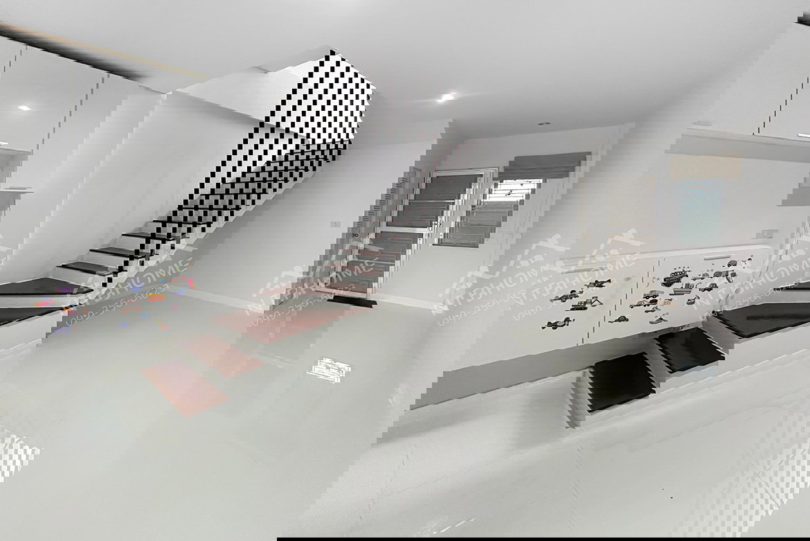 รูป ทาวน์โฮม 3 ชั้นครึ่ง เวอติโก้ แจ้งวัฒนะ ต่อเติมครบพร้อมอยู่ ใกล้เมืองทองธานี - รูปที่ 3/11