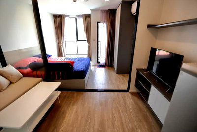 Condos for rent :  Urgent! Beautiful room, great view, high floor! For rent 🔥 Atmoz Ladprao 15 condo, excellent location near the BTS Skytrain. Fully furnished with 