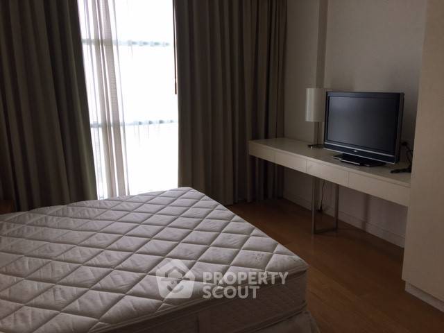 picture 2-BR Condo at Chatrium Riverside Condominium near BTS Saphan Taksin (ID 510529) - 3/6