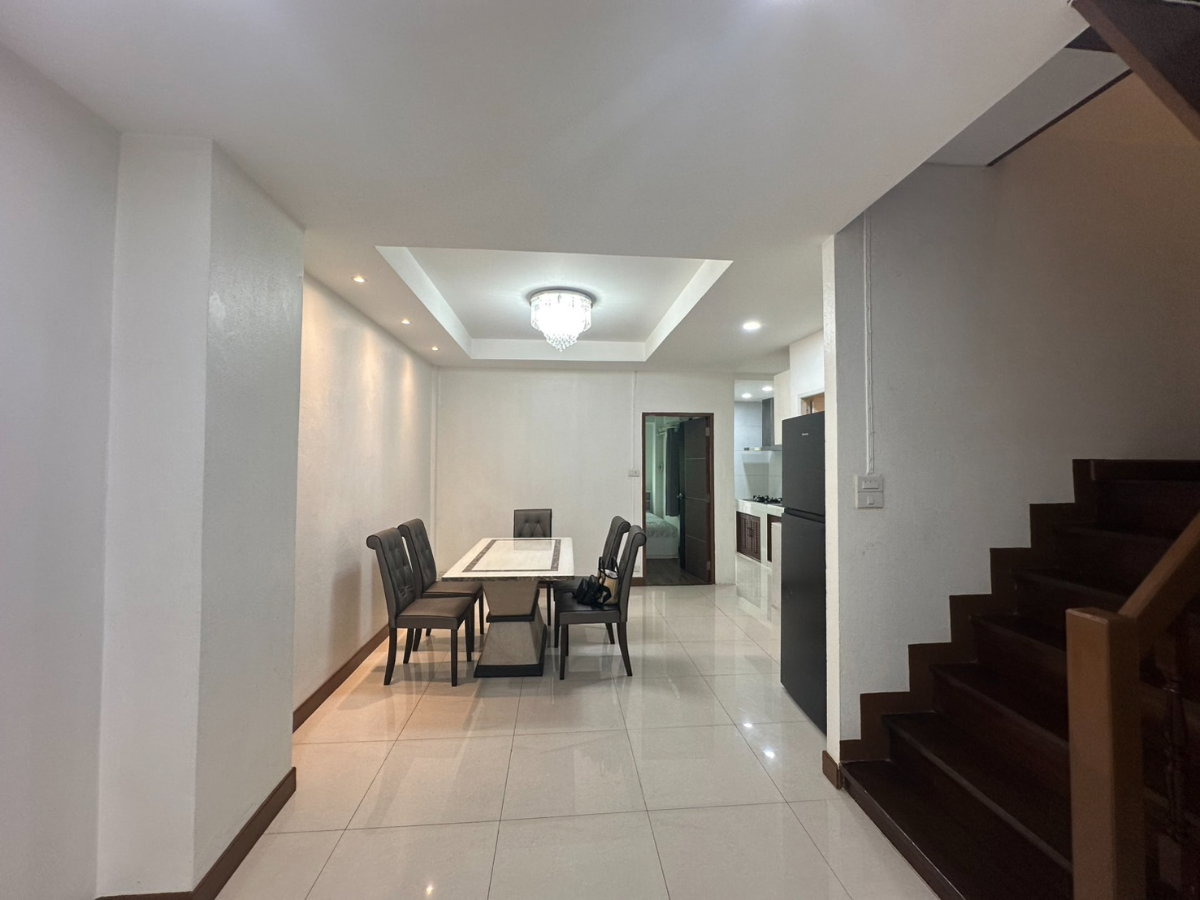 รูป 🔥 บ้านเช่า 2 ชั้น ประชาราษฎร์บำเพ็ญ ใกล้ MRT ห้วยขวาง 🚇 ฟังก์ชันครบ ห้องน้ำในตัวทุกห้อง เข้าอยู่ได้เลย! - รูปที่ 4/14