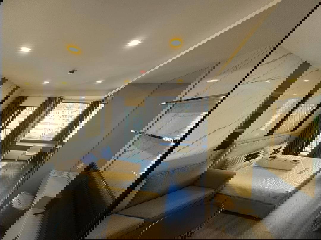 รูป 🎈#PN2401_134 🎈💥ด่วน💥ว่าง11เม.ย 69  รีบคลิก ก่อนหลุดมือ‼️ 𝗙𝗼𝗿 𝗥𝗲𝗻𝘁1️⃣8️⃣ k.🔥#ใกล้MRTห้วยขวางคอนโด   โซโห​แบงค็อก​รัชดา  - รูปที่ 2/6