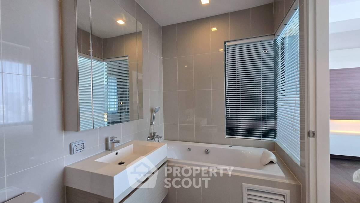 picture 2-BR Condo at Q Asoke near MRT Phetchaburi (ID 2606881) - 17/19