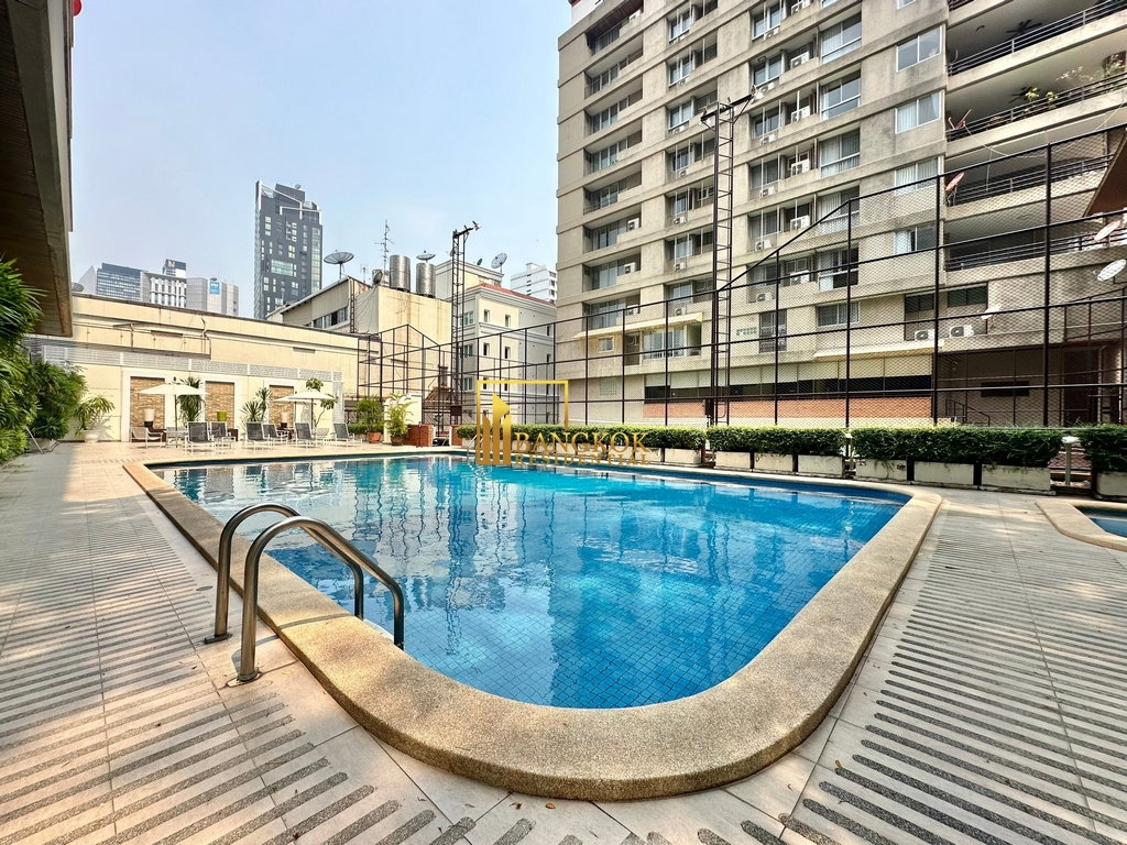 รูป Spacious 4 Bedroom Penthouse Apartment in Sukhumvit 7 - BR0669AP - รูปที่ 43/58