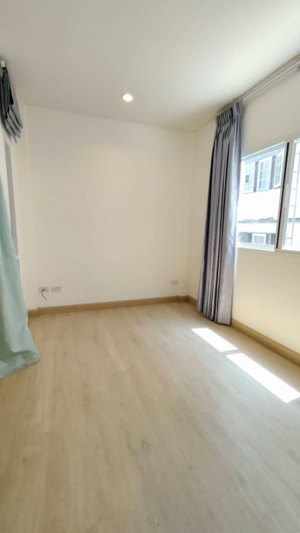 รูป ขาย ทาวน์เฮ้าส์ 21 ตร.ว. ซอย รามอินทรา 8 เเยก 18  - รูปที่ 22/30