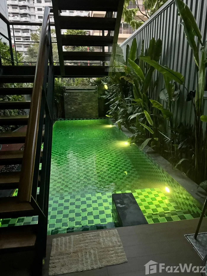 รูป ขาย ทาวน์เฮ้าส์ 8 ห้องนอน ใน พระโขนงเหนือ, กรุงเทพมหานคร 6156103 - รูปที่ 6/11