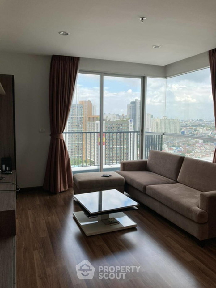 picture 3-BR Condo at Chewathai Interchange near MRT Tao Poon (ID 1928195) - 1/10