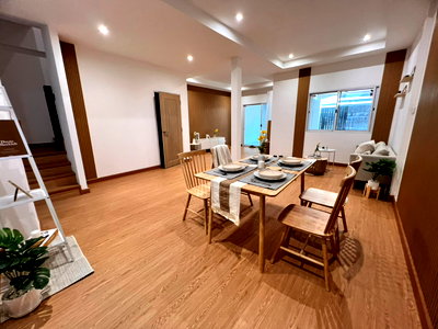 ทาวน์โฮม วิทยาลัยอาชีวศึกษาธนบุรี : ขายทาวน์โฮมตกแต่งใหม่ : ซอยจรัญสนิทวงศ์ 35 ขนาด 22.6 ตารางวา พื้นที่ใช้สอย 160 ตรม. 3 ห้องนอน 2 ห้องน้ำ