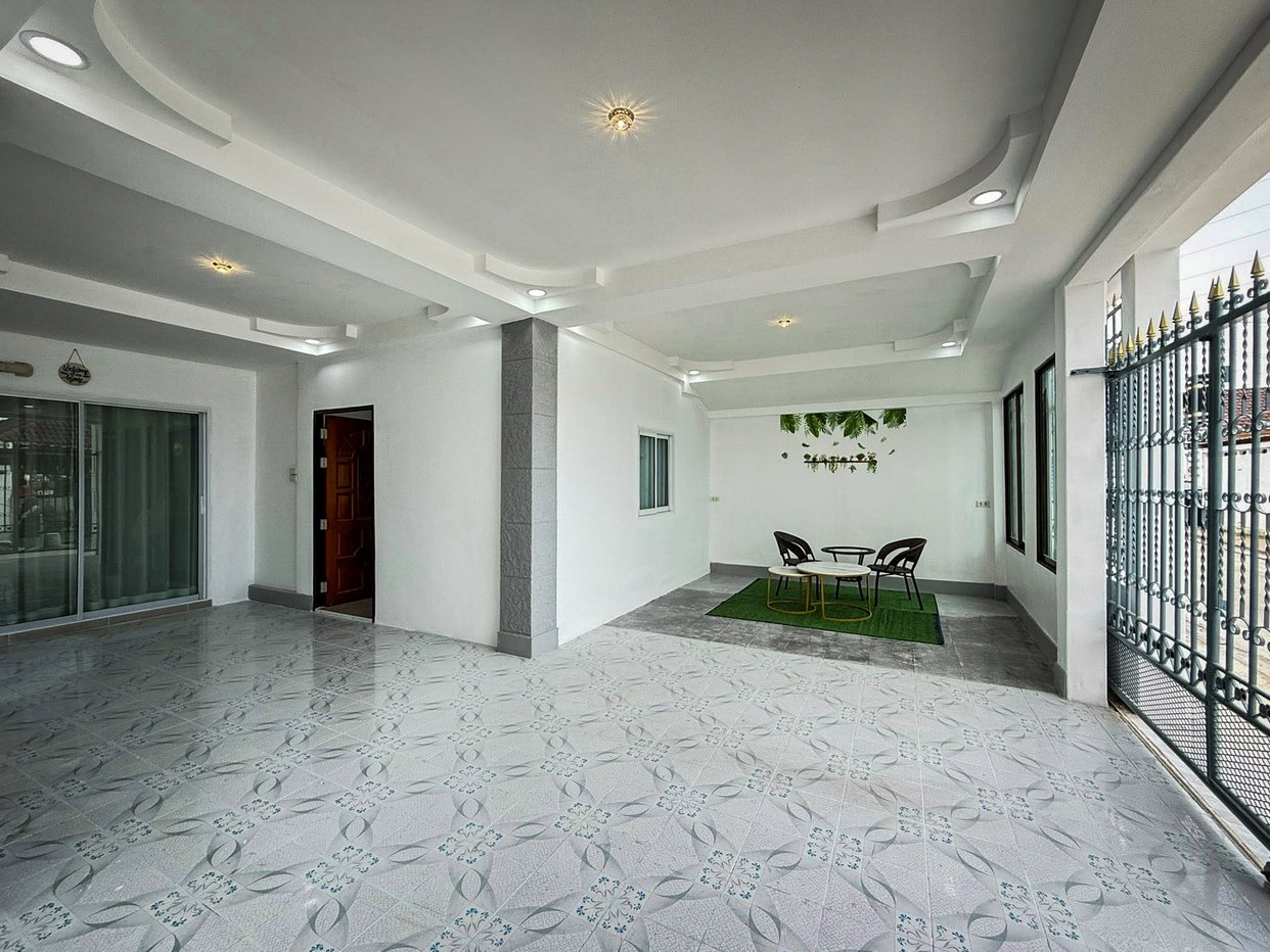 รูป 3 Bedroom House for Sale in East Pattaya - รูปที่ 3/16