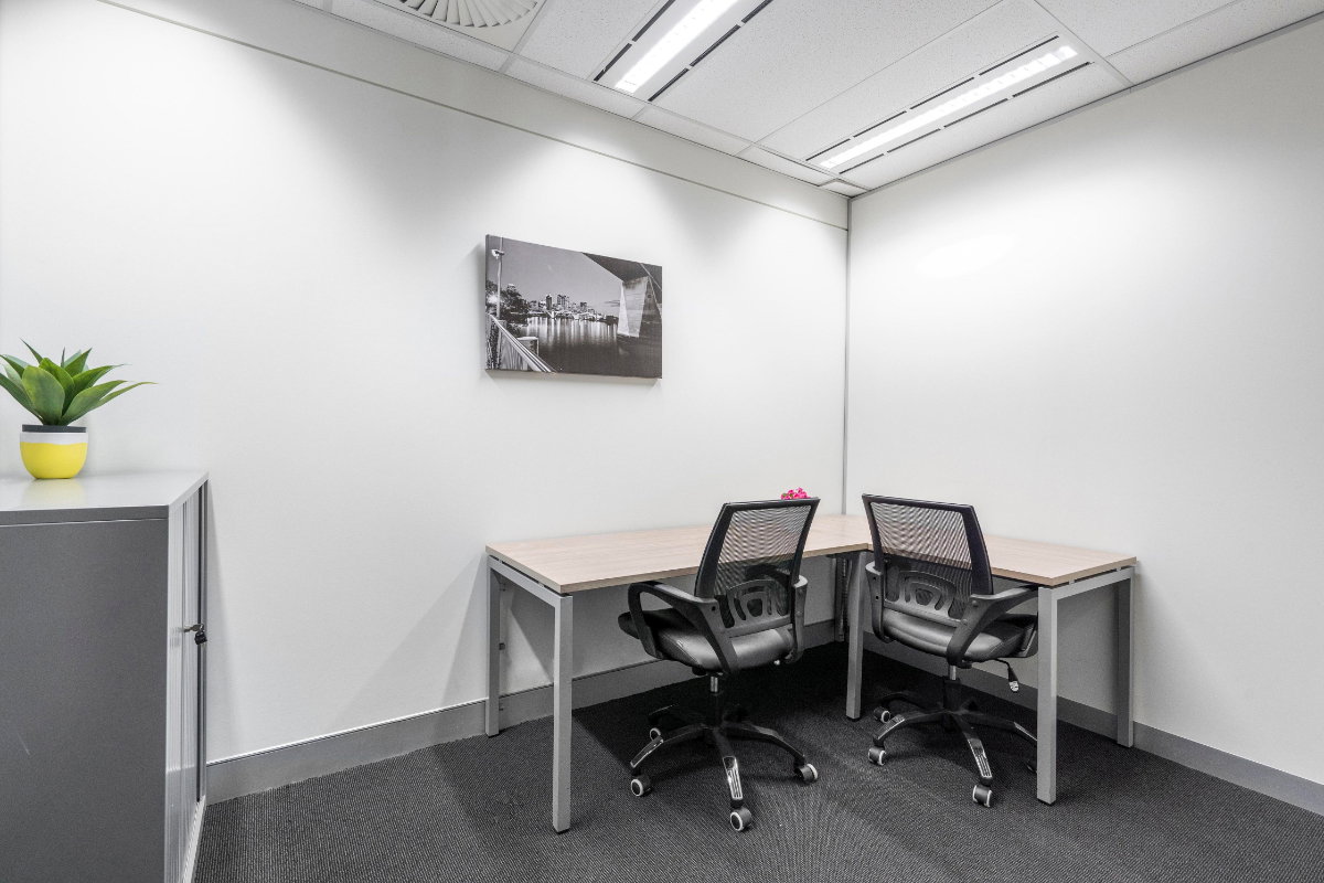 picture Private office space for 2 persons in Regus Somerset Thonglor - 1/4