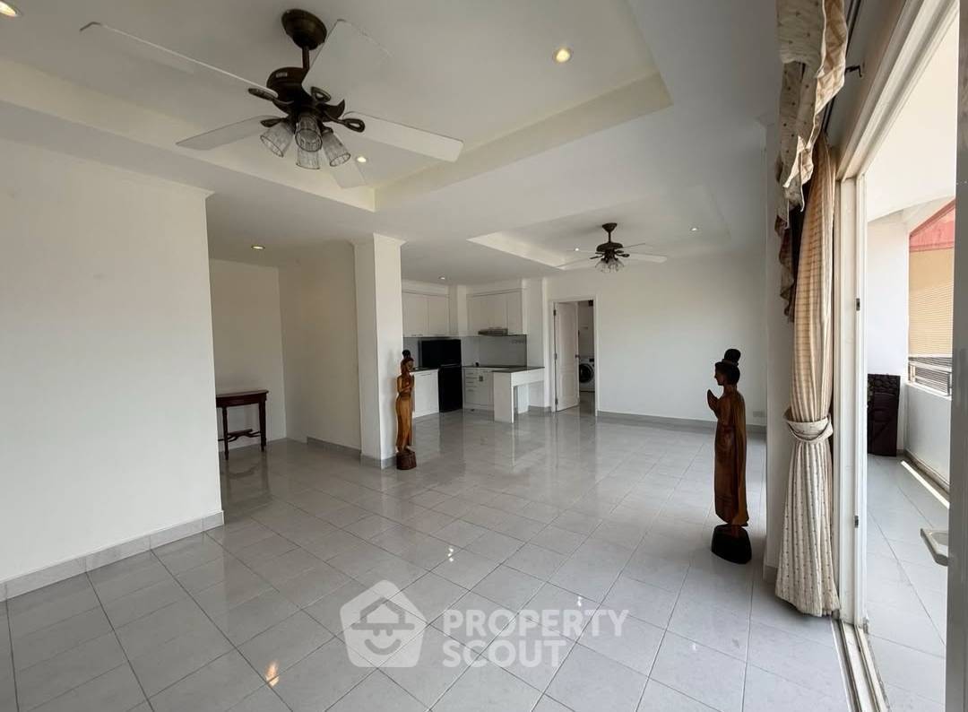 รูป คอนโด 2-ห้องนอน ที่ โกลเด้น พัทยา คอนโดมิเนียม ใกล้ ชายหาดนาเกลือ (ID 2773715) - รูปที่ 3/14