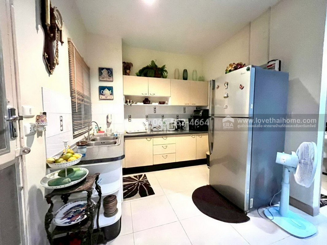 รูป ทาวน์โฮม 3 ชั้น หมู่บ้านกลางเมือง บริติช ทาวน์ ศรีนครินทร์ ซ.ศรีด่าน24 ศรีนครินทร์ พื้นที่ 20.8 ตรว. สวยพร้อมอยู่ - รูปที่ 8/24