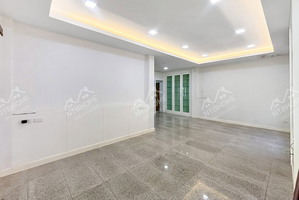รูป ให้เช่า 25,000 บาท/เดือน บ้านเดี่ยว 2 ชั้น หมู่บ้านนราธิป ไทรม้า ต่อเติมครบพร้อมอยู่ ทำเลดีติดถนนใหญ่รัตนาธิเบศร์ - รูปที่ 5/15