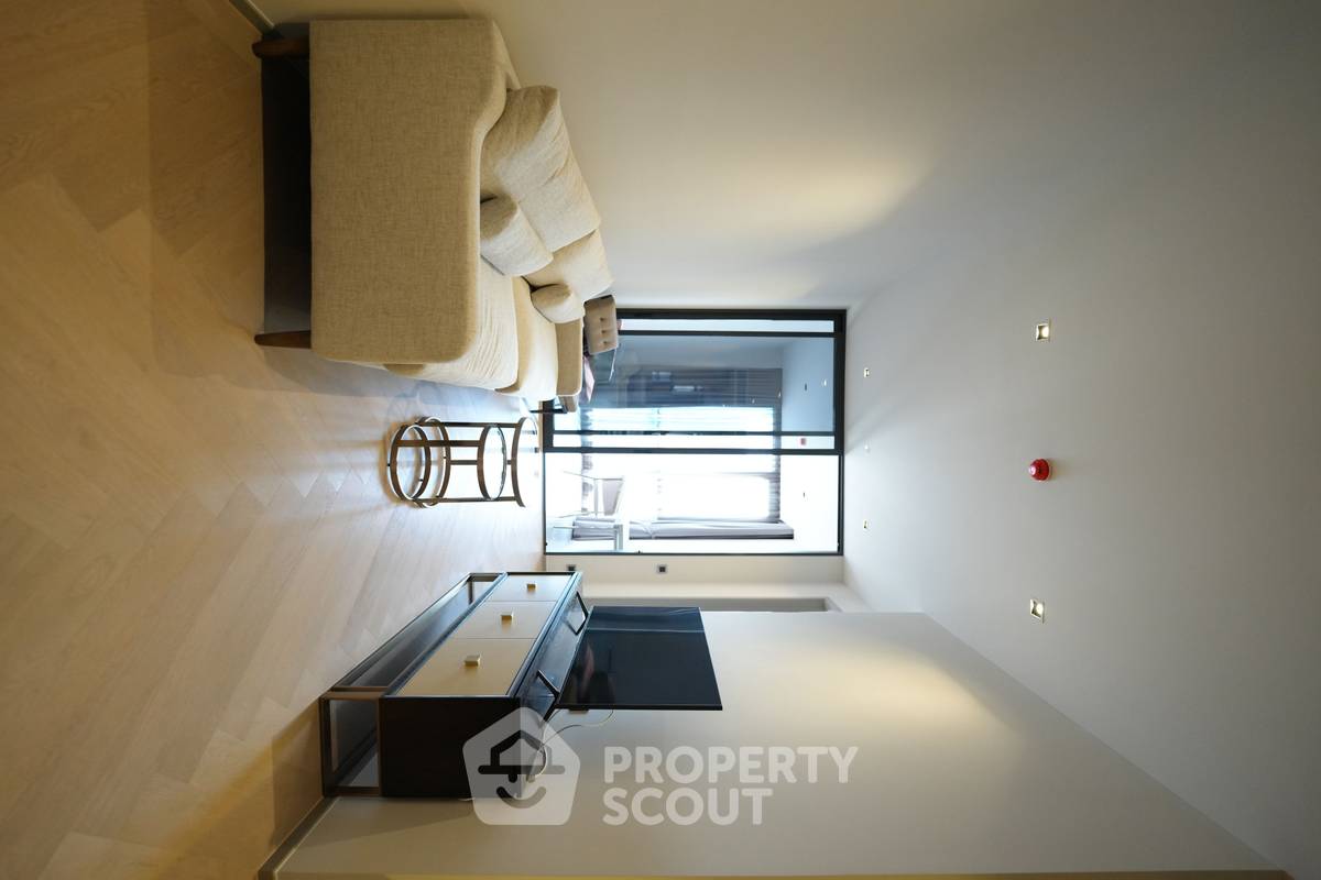 รูป คอนโด 1-ห้องนอน ที่ เดอะ รีเซิร์ฟ สาทร ใกล้ BTS ศาลาแดง (ID 996431) - รูปที่ 2/5