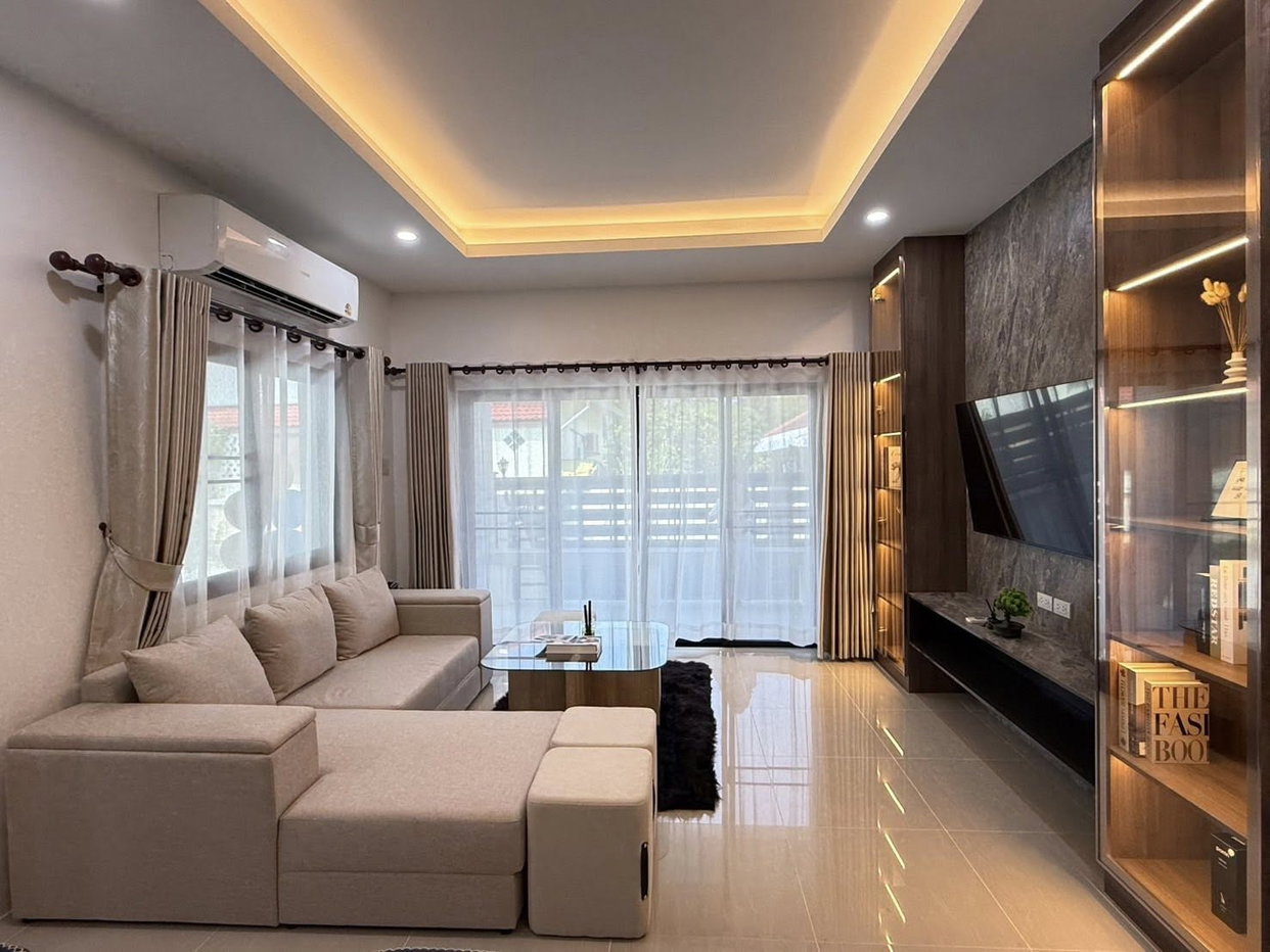 รูป 3 Bedroom Pool Villa for Sale East Pattaya - รูปที่ 5/15