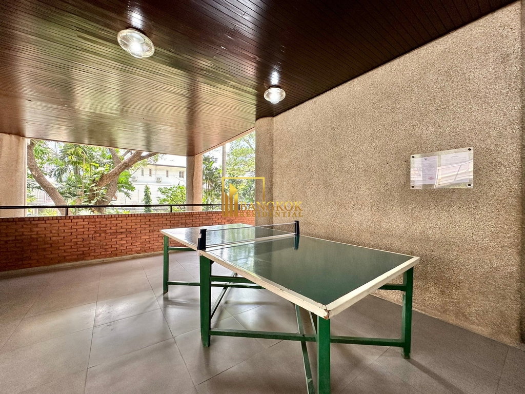 รูป Spacious 4 Bedroom Penthouse Apartment in Sukhumvit 7 - BR0669AP - รูปที่ 55/58