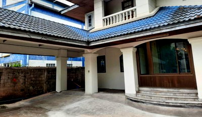 Houses for rent Soi Bearing (Sukhumvit 107) : Single house for rent, near Bearing BTS station, Bangkok.