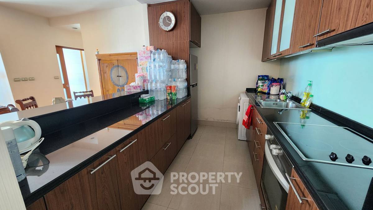 picture 2-BR Condo at Sky Villas Sathorn in Bang Khlo (ID 373741) - 4/8