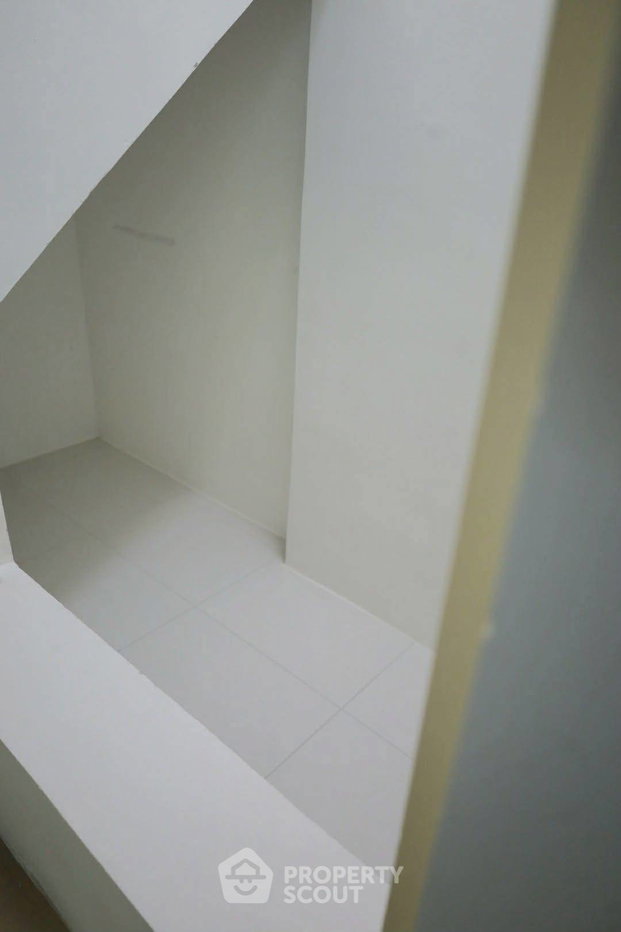 รูป ทาวน์เฮ้าส์ 3-ห้องนอน ใน ดอกไม้ (ID 2782069) - รูปที่ 11/26