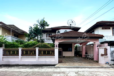 บ้านเดี่ยว วิทยาลัยทองสุข : หมู่บ้านพงษ์ศิริชัย พุทธมณฑลสาย 3 ต่อเติมครบพร้อมอยู่ ทำเลดีติดถนนใหญ่