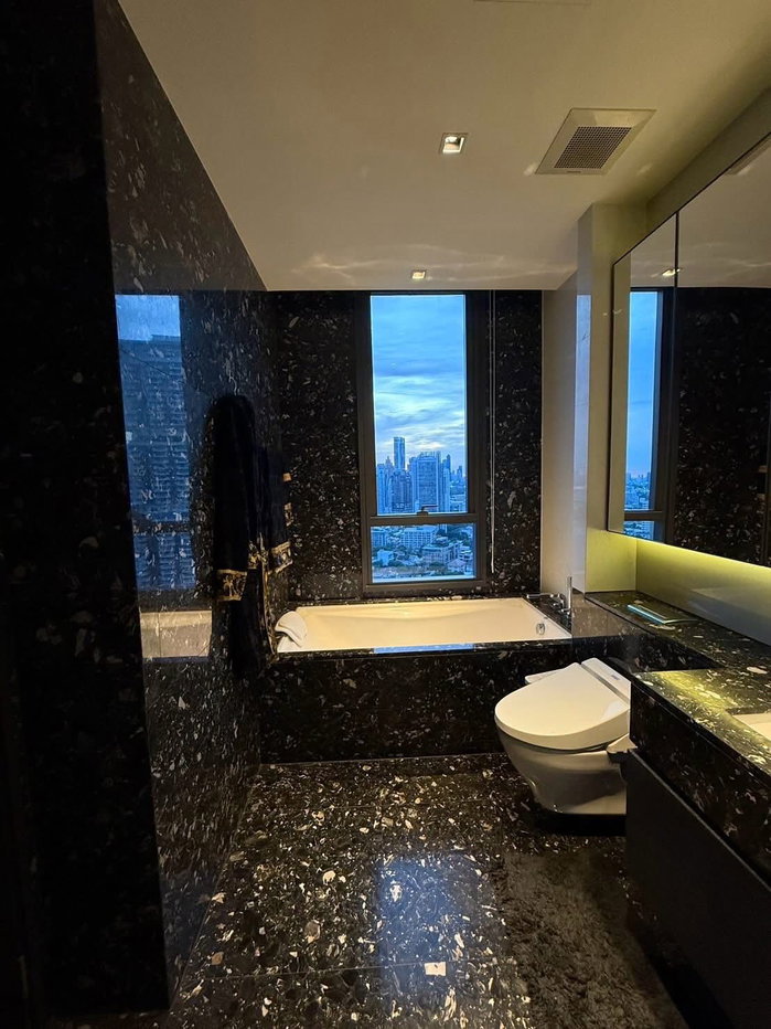 รูป RS5689 ให้เช่าคอนโด Super Luxury BEATNIQ Sukhumvit 32 เพียง 200 เมตรถึง BTS ทองหล่อ - รูปที่ 11/16