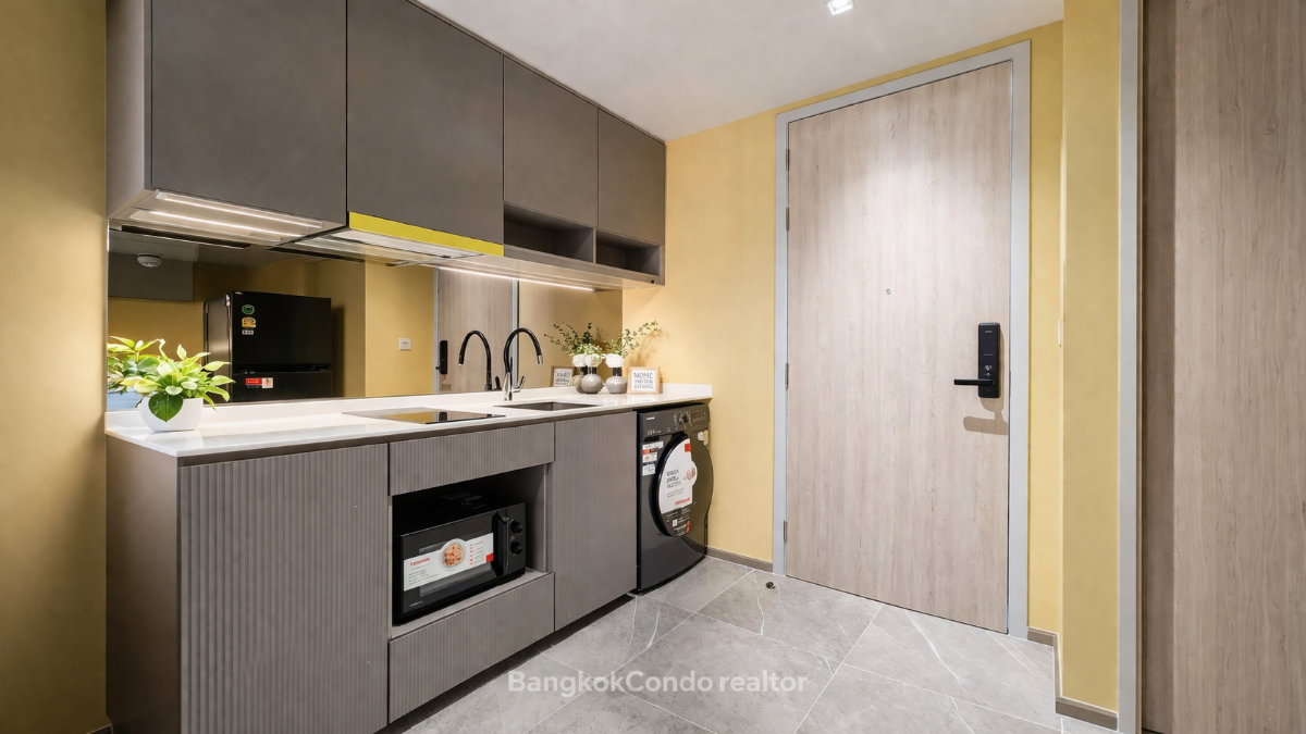 picture 🍀🍀 Cozy Room 🌸🌼 For Rent 📌 Chapter Thonglor 25 (Line: @rent2022) | Near BTS Thonglor  ✨ Ready to move in! ✨ 📌 Ref Code: A11014 - 10/16