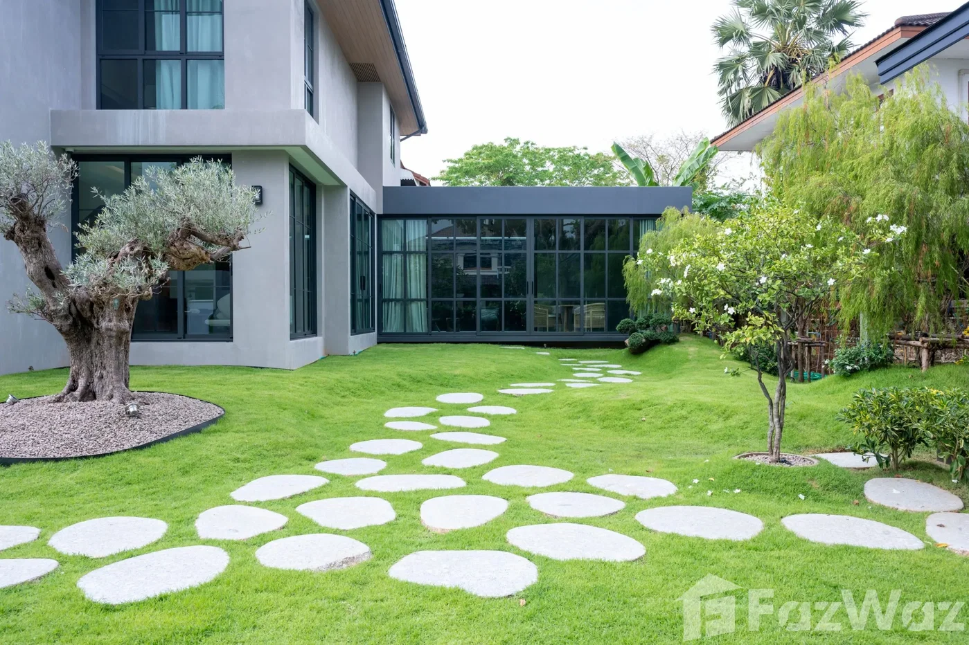 รูป ขาย บ้านเดี่ยว 5 ห้องนอน ในโครงการ หมู่บ้านลดาวัลย์ ปิ่นเกล้า 6163454 - รูปที่ 2/33