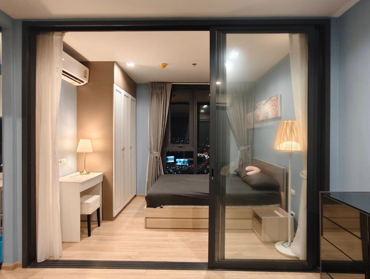 รูป เดอะเบส การ์เด้นพระราม9   ห้อง 1 นอน 1 น้ำ ขนาด 31 ตรม.ชั้น 27 เช่า 13000/เดือน ติดต่อ/โทร:ไลน์ :0636262722 - รูปที่ 2/7