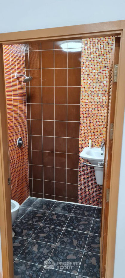 picture 4-BR House close to Sukhumvit (ID 851591) - 12/13