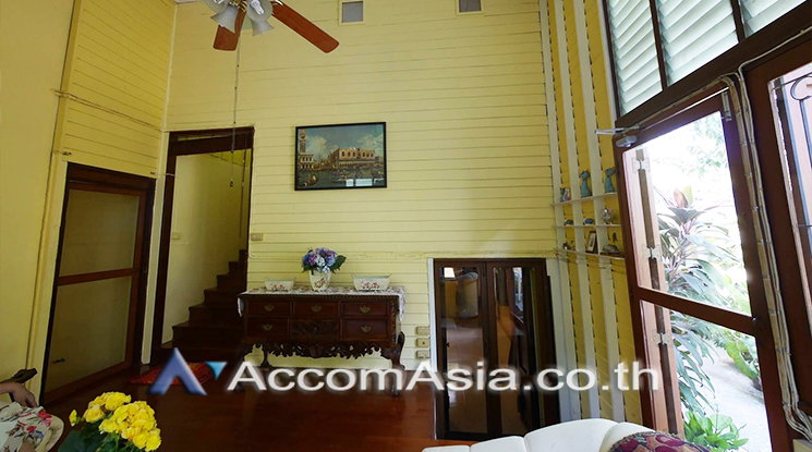 รูป 🔼🔽 AccomA 📩 Pet friendly 4 BR House in Khwaeng Sam Sen Nai (99199) - รูปที่ 2/16