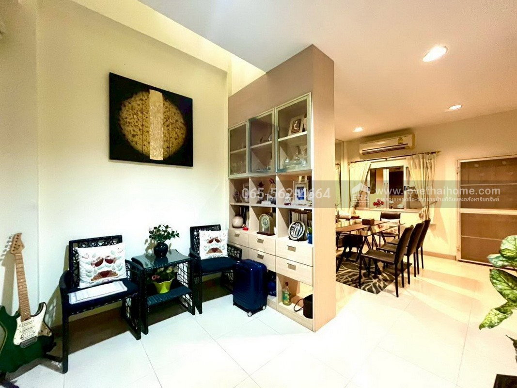 รูป ทาวน์โฮม 3 ชั้น หมู่บ้านกลางเมือง บริติช ทาวน์ ศรีนครินทร์ ซ.ศรีด่าน24 ศรีนครินทร์ พื้นที่ 20.8 ตรว. สวยพร้อมอยู่ - รูปที่ 4/24